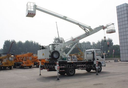 點擊查看詳細信息<br>標題：高空作業(yè)車 閱讀次數(shù)：3864