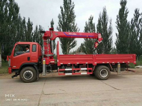 點(diǎn)擊查看詳細(xì)信息<br>標(biāo)題：8噸東風(fēng)隨車吊 閱讀次數(shù)：2179
