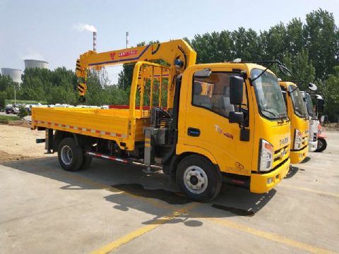 點(diǎn)擊查看詳細(xì)信息<br>標(biāo)題：4噸唐駿隨車吊 閱讀次數(shù)：2230